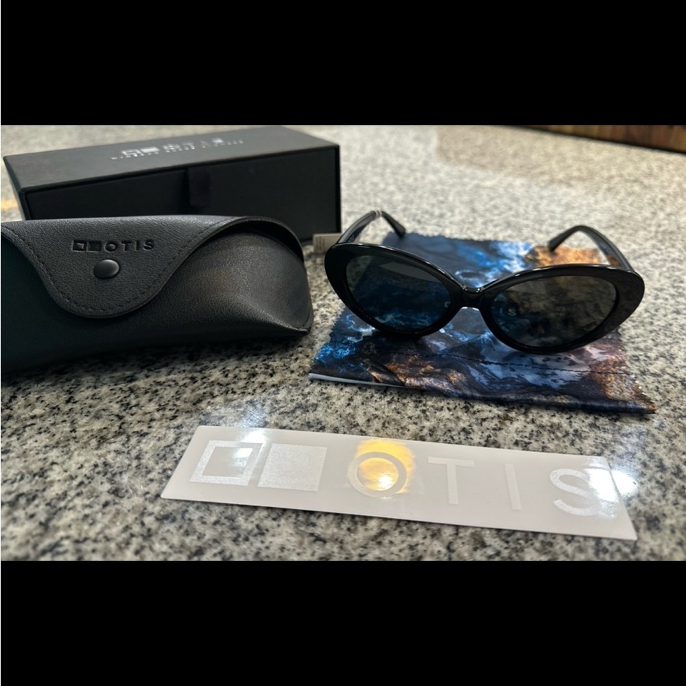 Otis sunglasses